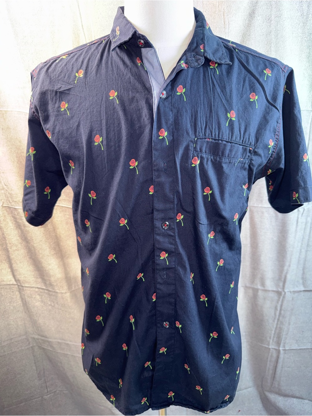 1374-Retreat Men's Navy Short-Sleeve Button-Down Shirt with Pink Rose Print